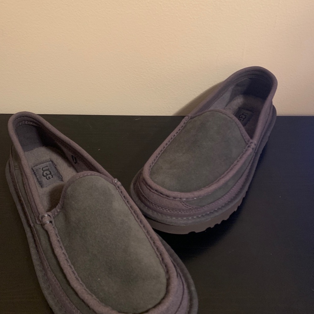 UGG Dex Suede Sheepskin Moccassin Slip On Loafers Slippers Grey Mens Size 8